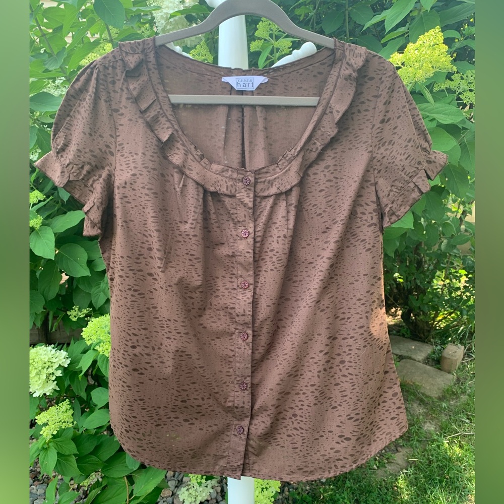 Pretty summer blouse in brown cotton
